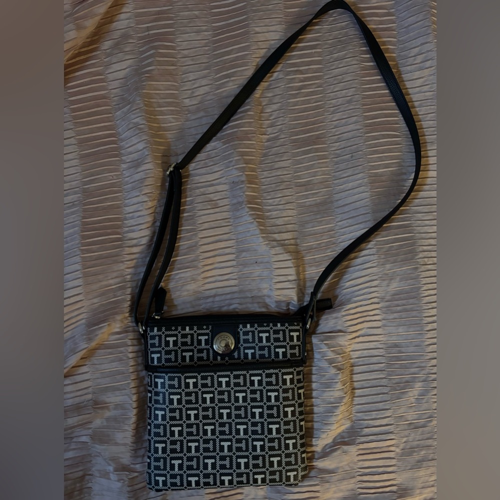 TOMMY HILFIGER black and white pattern crossbody bag